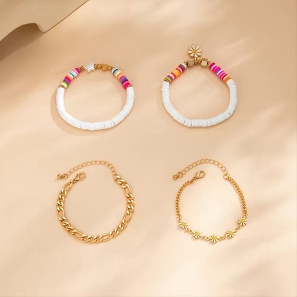 NEW Daisy Flower Pendant Colorful Clay Bead Gold Chain Stack Bracelet - Picture 2 of 2